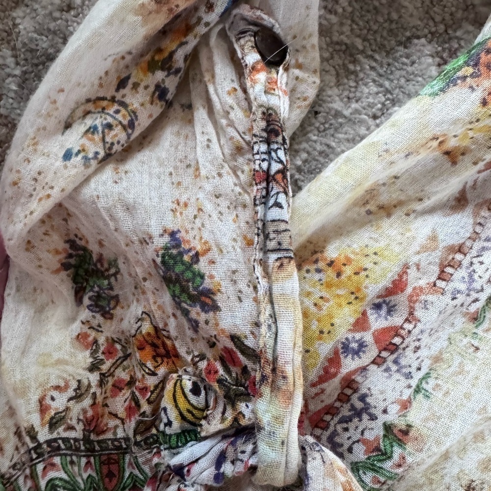 Floral Relaxed Buttoned Blouse with Mandarin Collar - Picture 12 of 15
